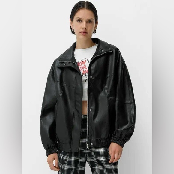 Bershka NWT 90s Leather effect Oversized Faux Leather Bomber Jacket Sz M - Picture 3 of 12